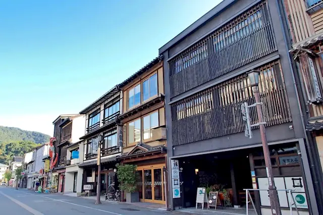 城崎温泉旅プラン：但馬牛のオーベルジュ宿泊＋コウノトリと絶景のサイクリングツアー／小宿 縁（兵庫県豊岡市）