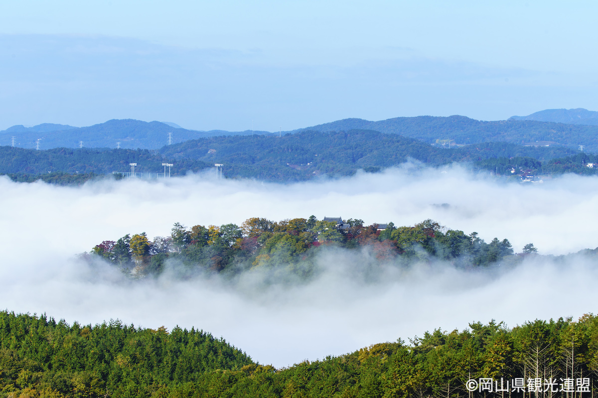 雲海を見るなら、現存12天守唯一の山城へ／備中松山城（岡山県高梁市） | 瀬戸内Finder