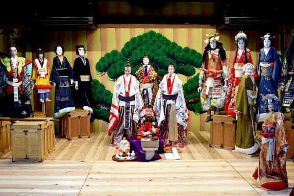 阿波木偶の世界に魅了されるミニミュージアム／『人形のムラ』阿波木偶