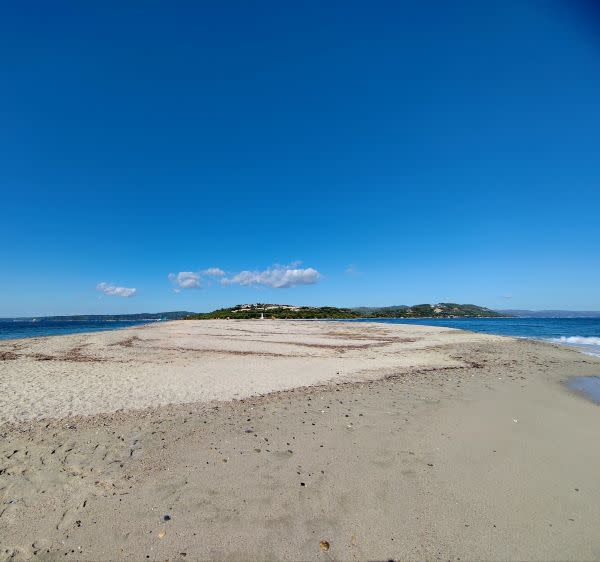 Cassandra Possidi Strand