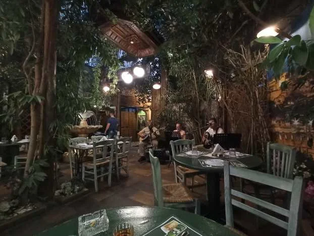 athen psyri voliotiko tsipouradiko restaurant 2