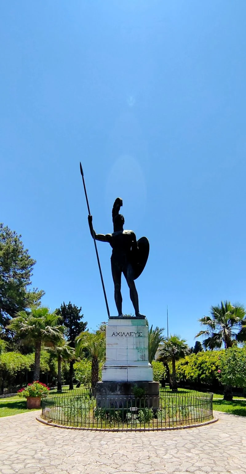 Achilleion garden3