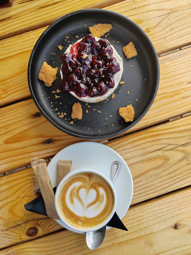 Gozo Restaurant Skala Fourkas Kuchen und kaffee