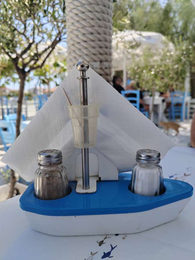 Skala fourkas restaurant takis