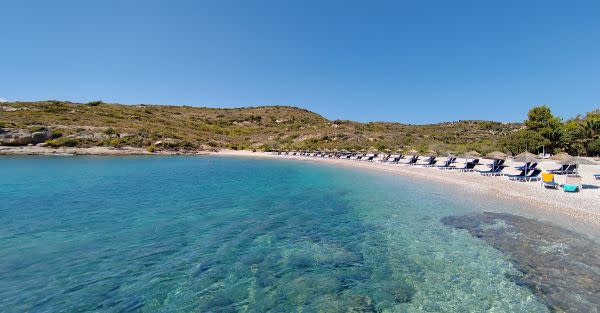 Xilokeriza Beach auf Spetses, die schöne Landschaft
