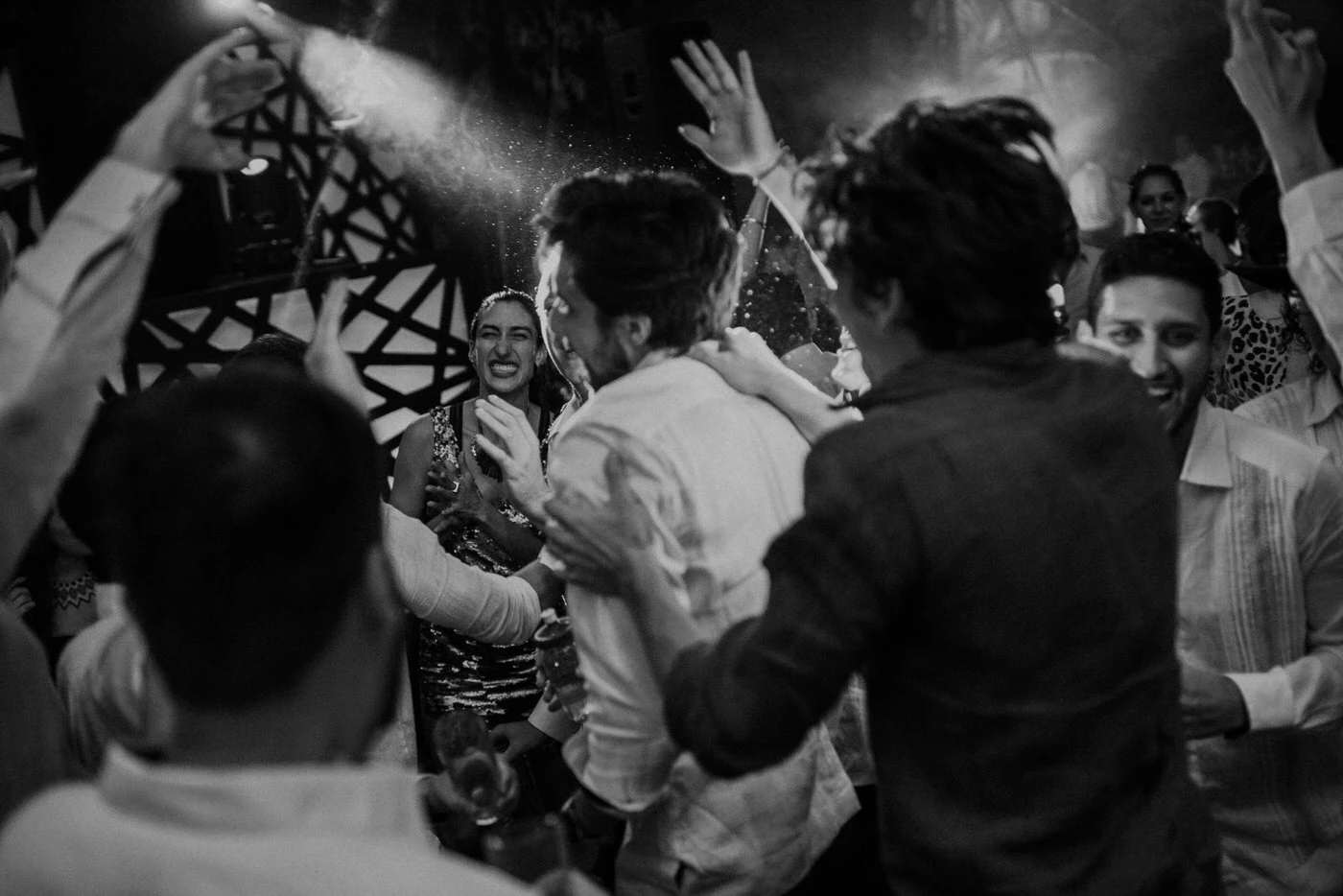 How-To-Reach-Out-To-Brands-for-photographers