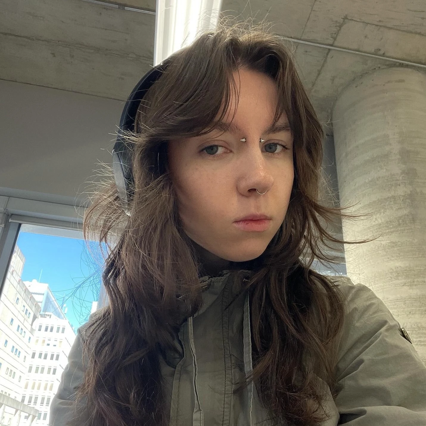 Inspired by high-fashion glossy magazines. Crisp whites, deep blacks, and punchy contrast create that coveted editorial look. Clean, bold, and modern with razor-sharp clarity.