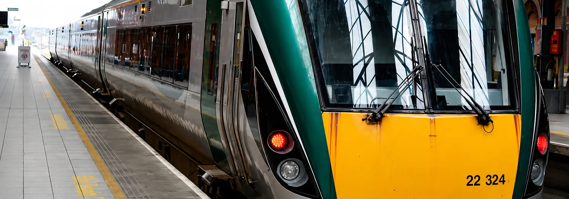 Cork Hero desktop- Train