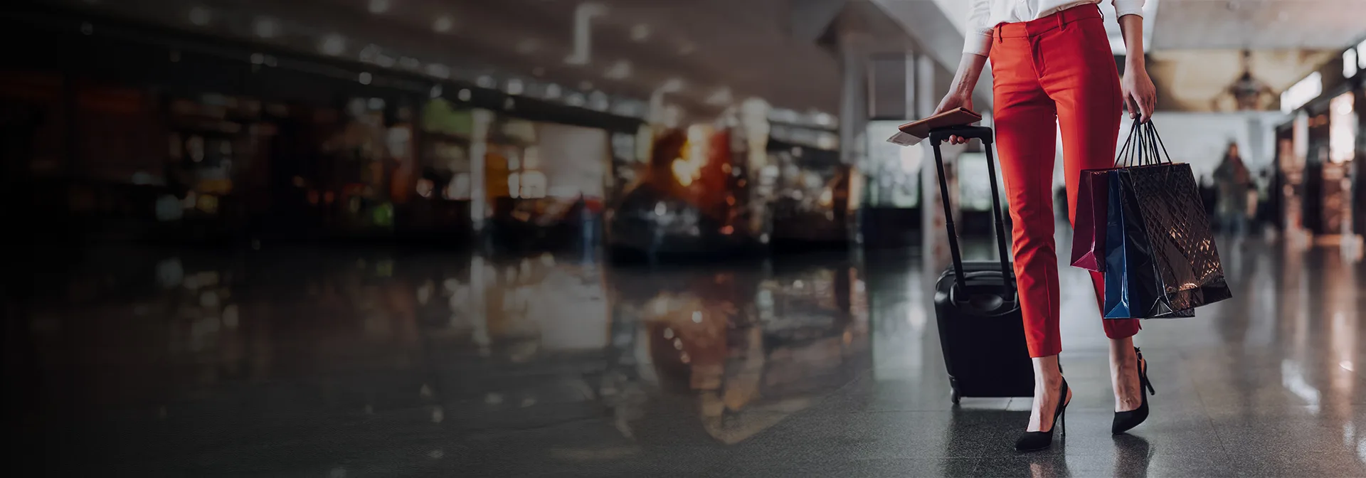 Shops in terminal - desktop hero