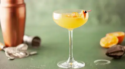 Our cocktail selection features the classics, carefully crafted and served at the bar. Just be aware, cocktails cost extra and are not included in the lounge price.