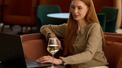 Catch up in comfort with work stations that offer a sense of privacy, so you can stay productive without distraction.
