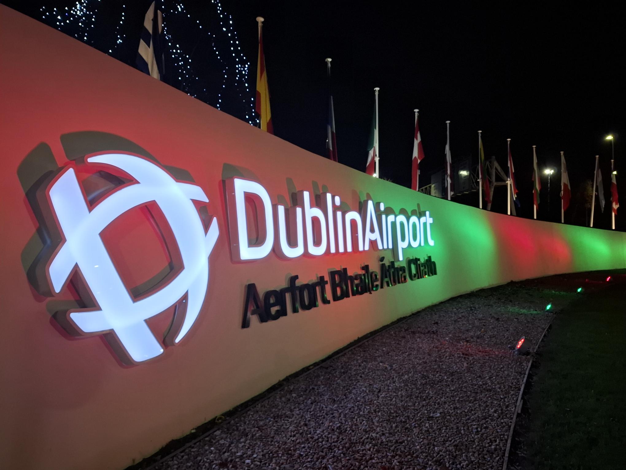 Dublin Airport at Christmas 1