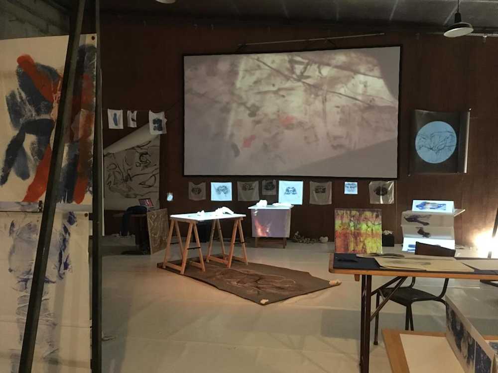 installation l'arrière-fond