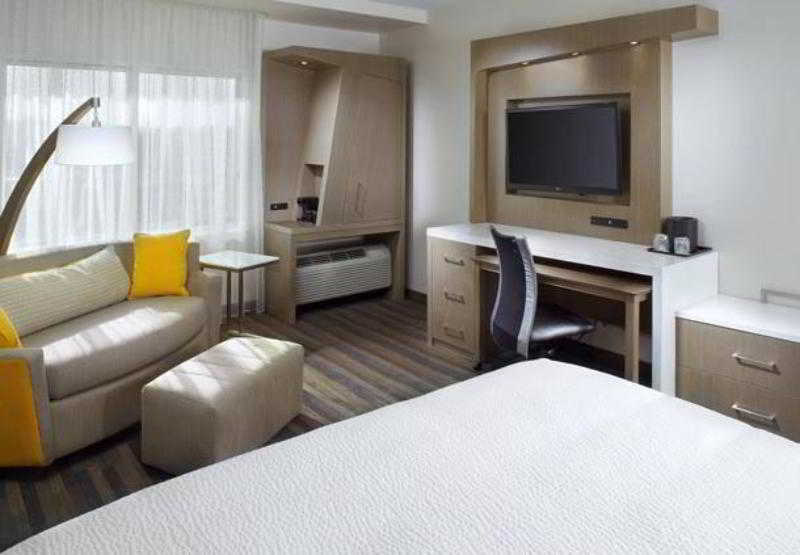 Stay in style at Courtyard Orlando South/John Young Parkway