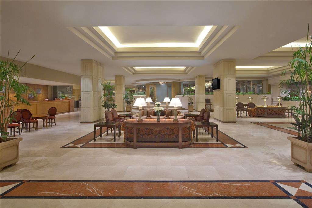 Stay in style at Sheraton Lima Hotel & Convention Center