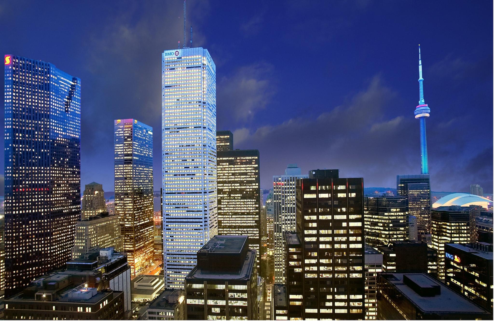 Stay in style at Sheraton Centre Toronto Hotel