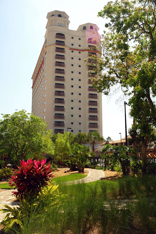 Stay in style at DoubleTree by Hilton Hotel Orlando at SeaWorld