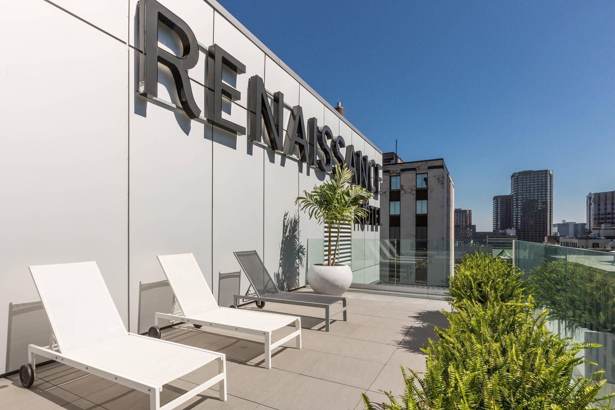 Stay in style at Renaissance Montreal Downtown Hotel