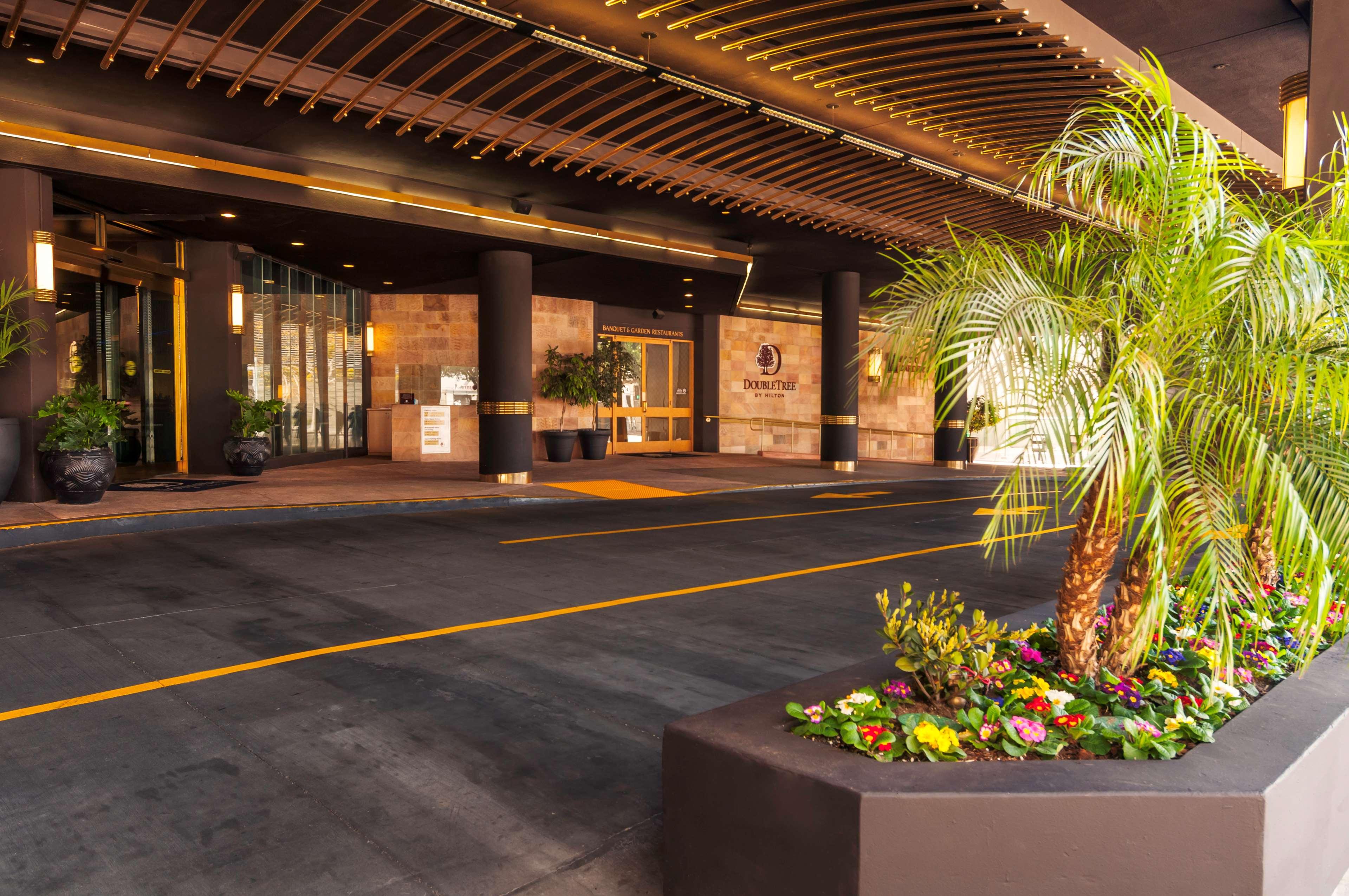 Stay in style at DoubleTree by Hilton Hotel Los Angeles Downtown