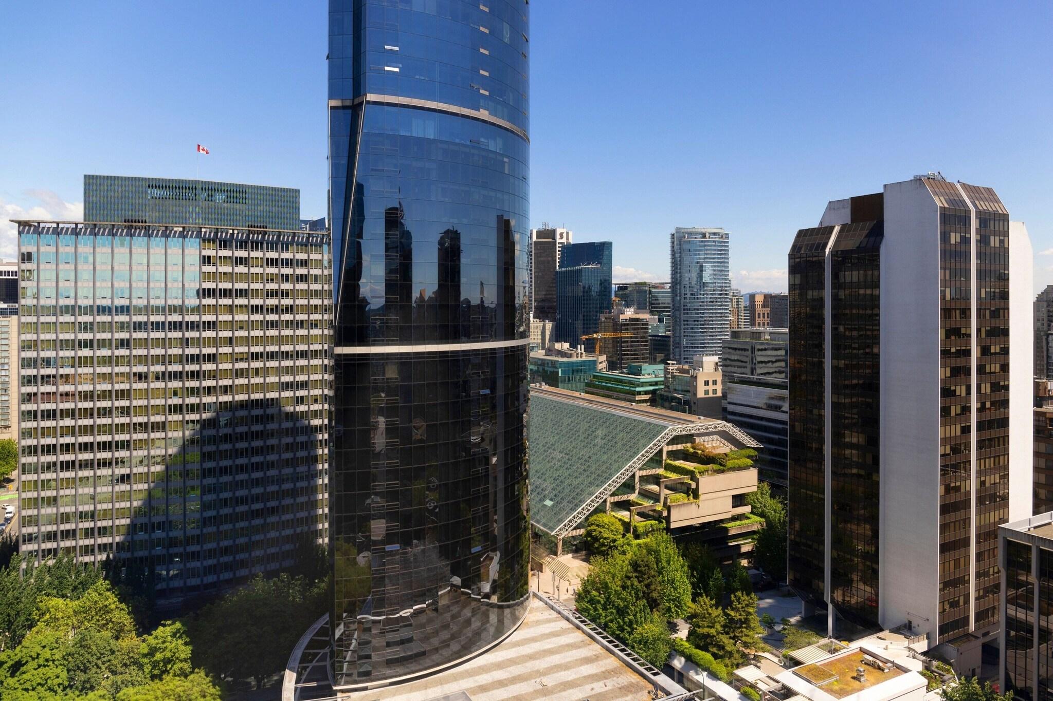 Stay in style at Sheraton Vancouver Wall Centre