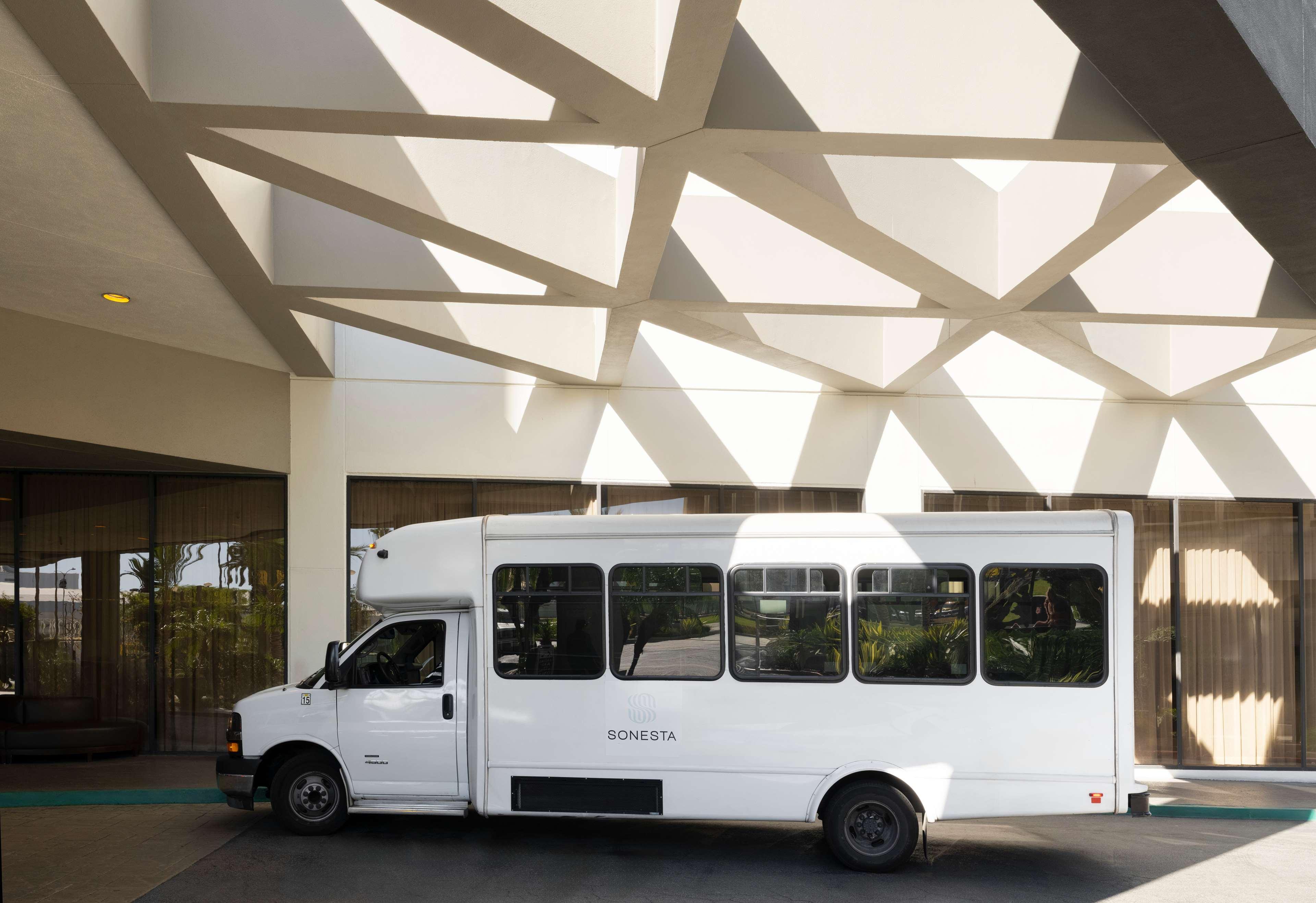 Stay in style at Sonesta Los Angeles Airport