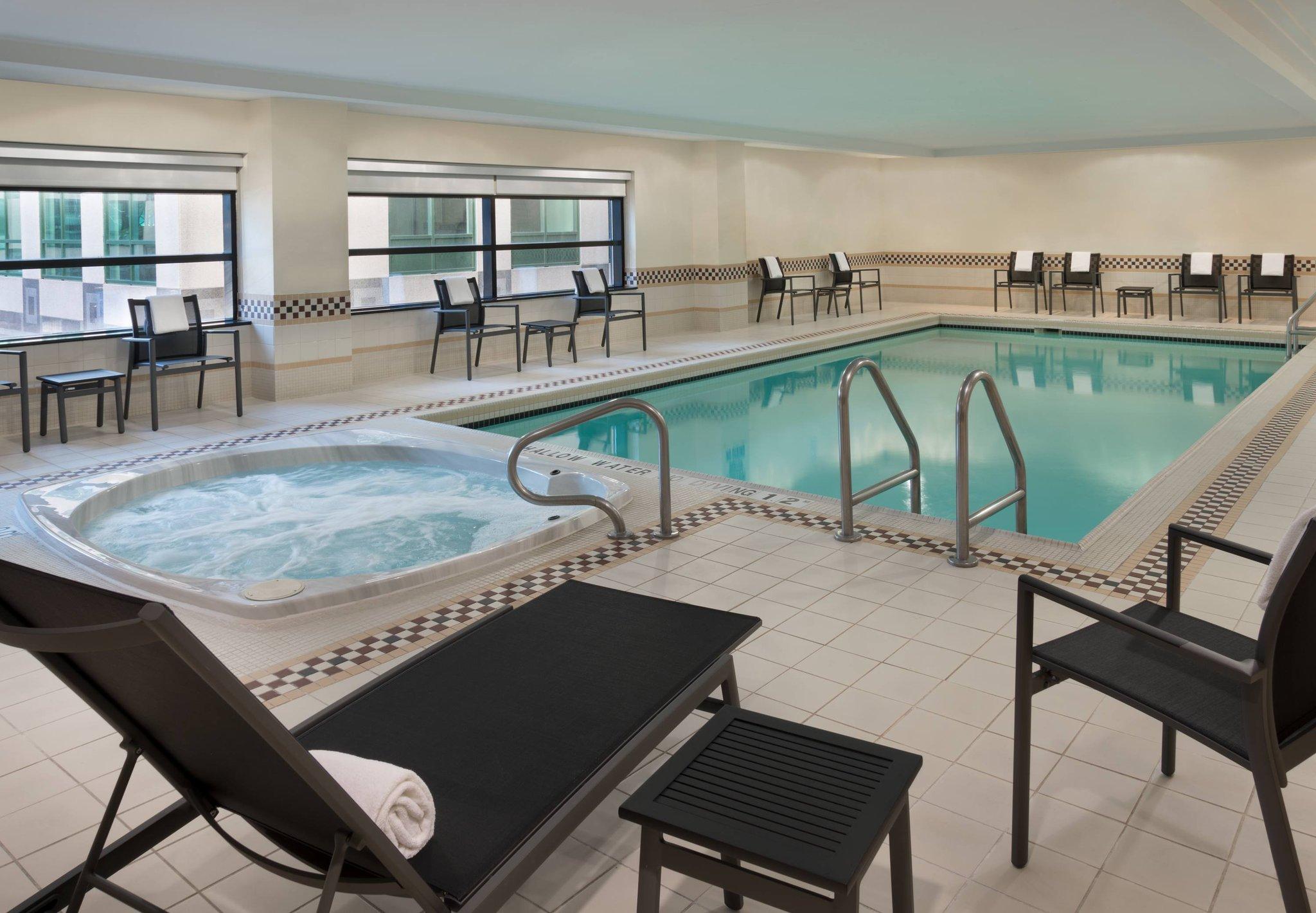 Stay in style at Residence Inn Toronto Downtown/Entertainment District