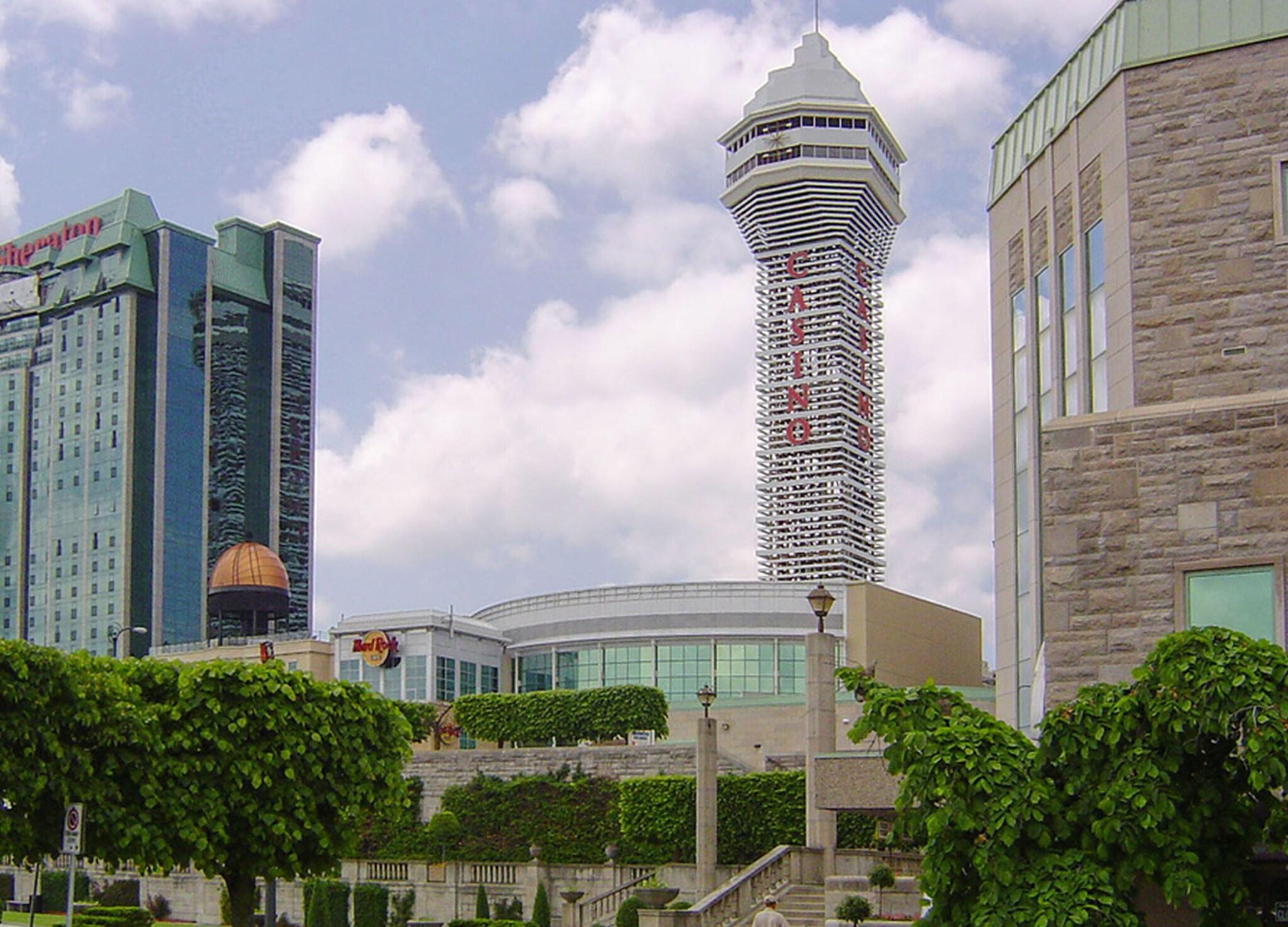 Stay in style at Sheraton Fallsview Hotel