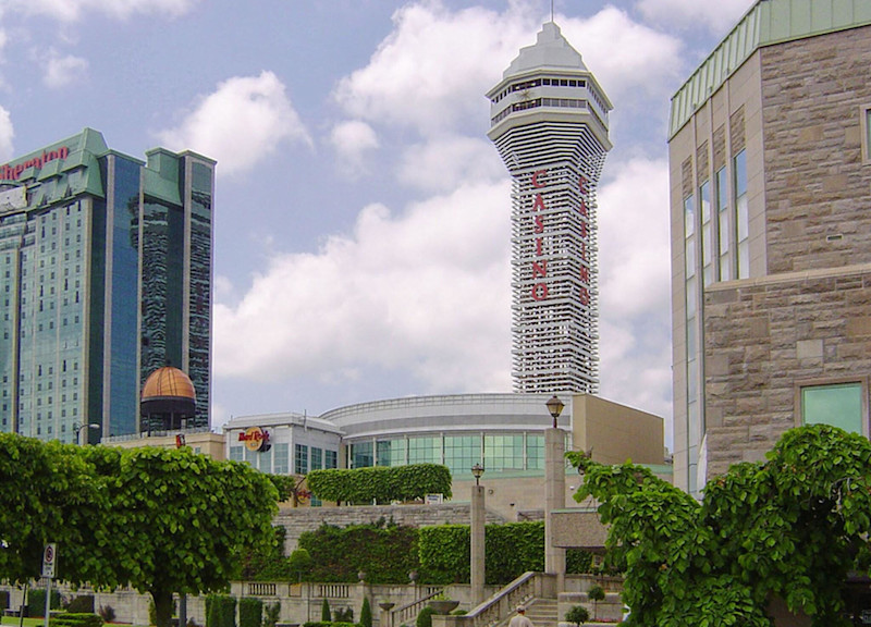 Stay in style at Sheraton Fallsview Hotel