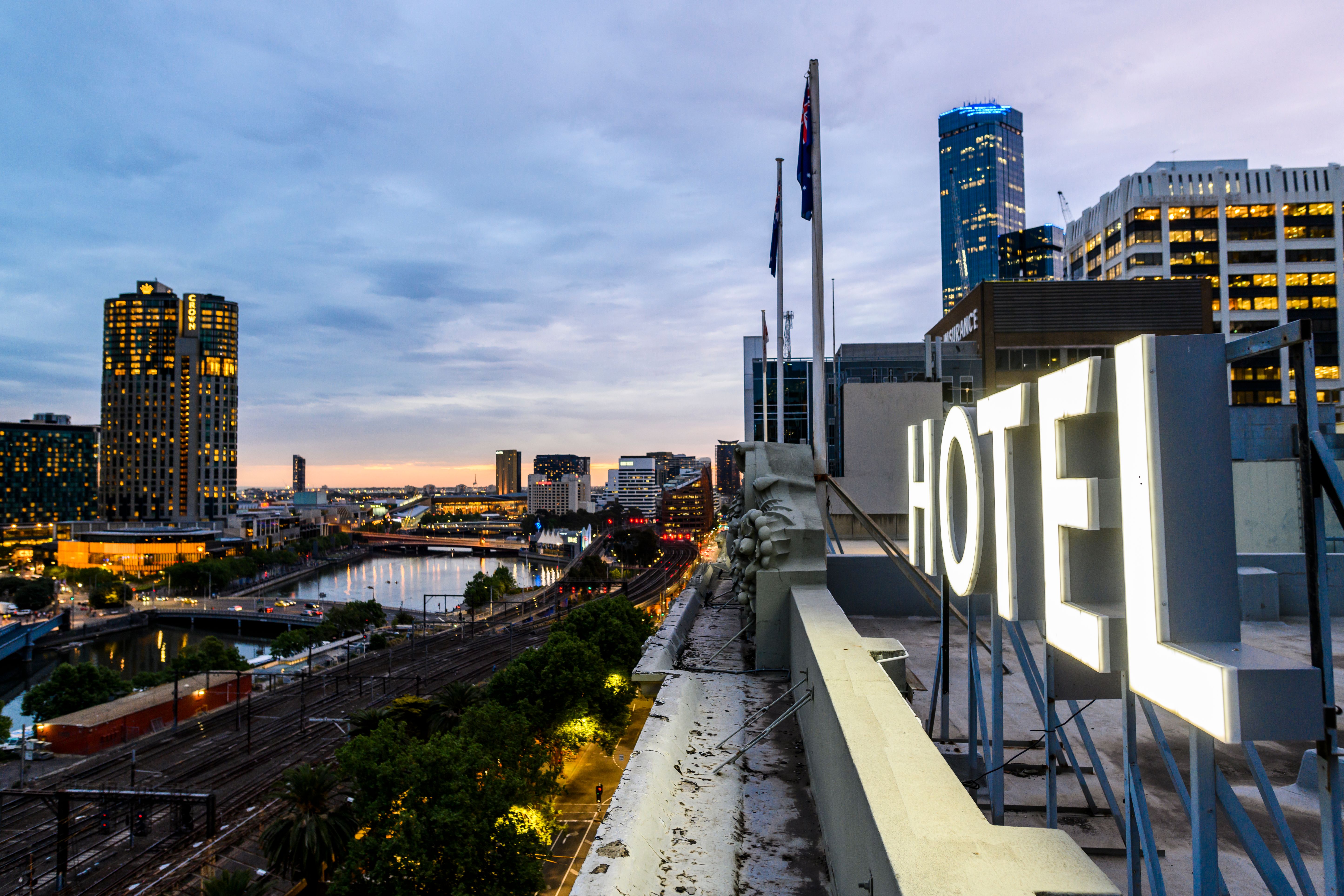 Stay in style at Rendezvous Hotel Melbourne