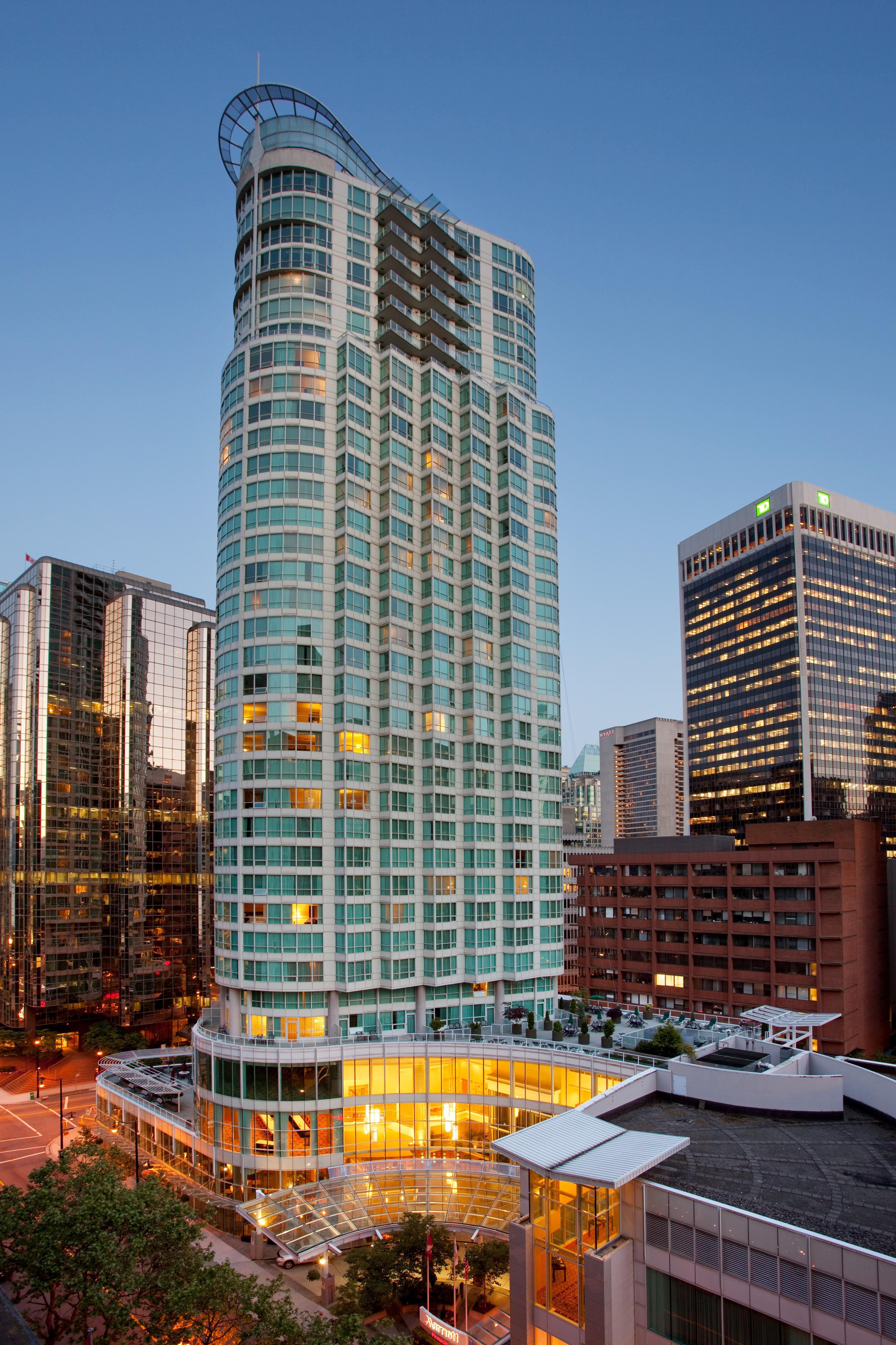 Stay in style at Marriott Pinnacle Downtown Vancouver
