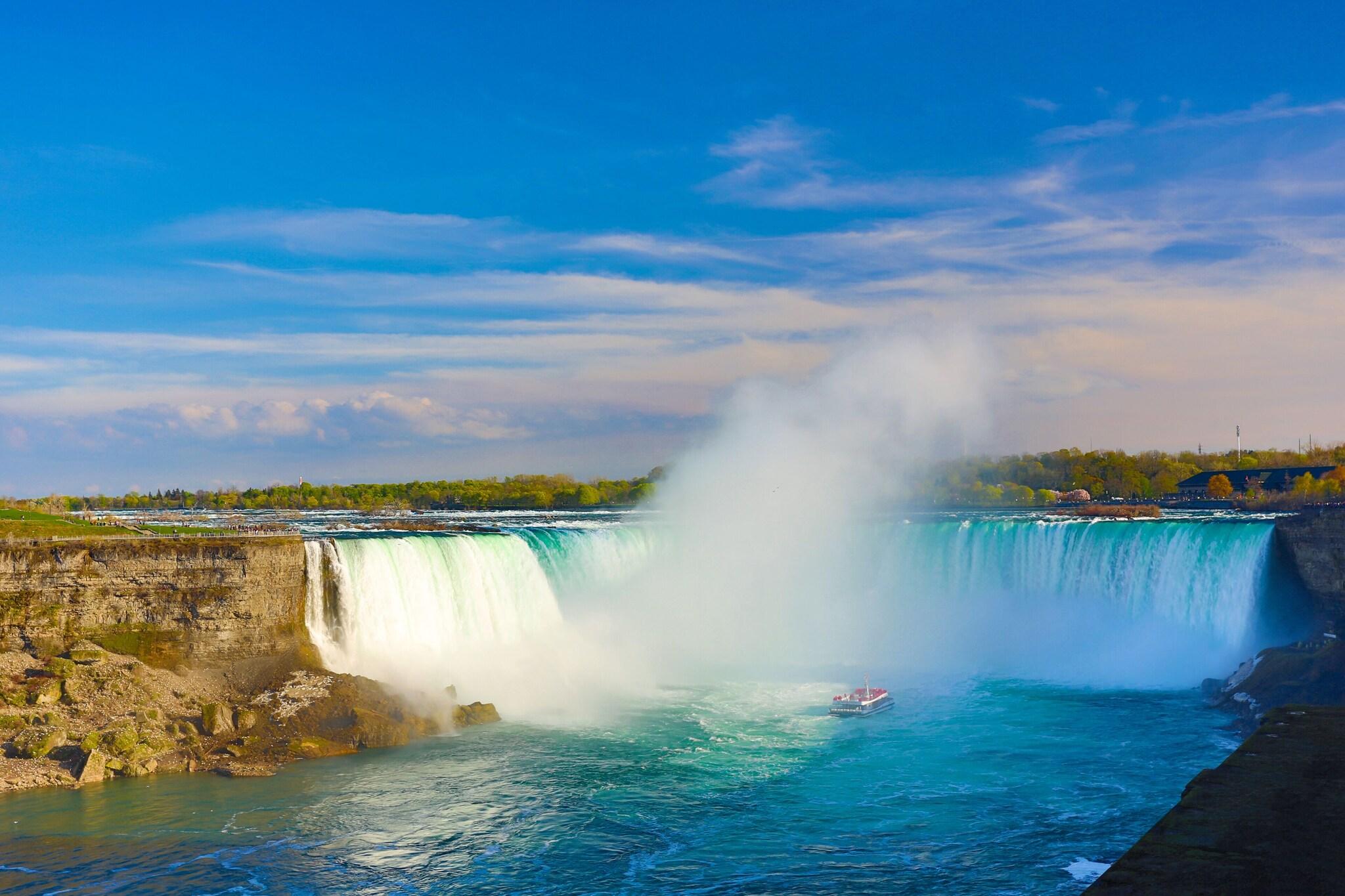 Stay in style at Sheraton Fallsview Hotel