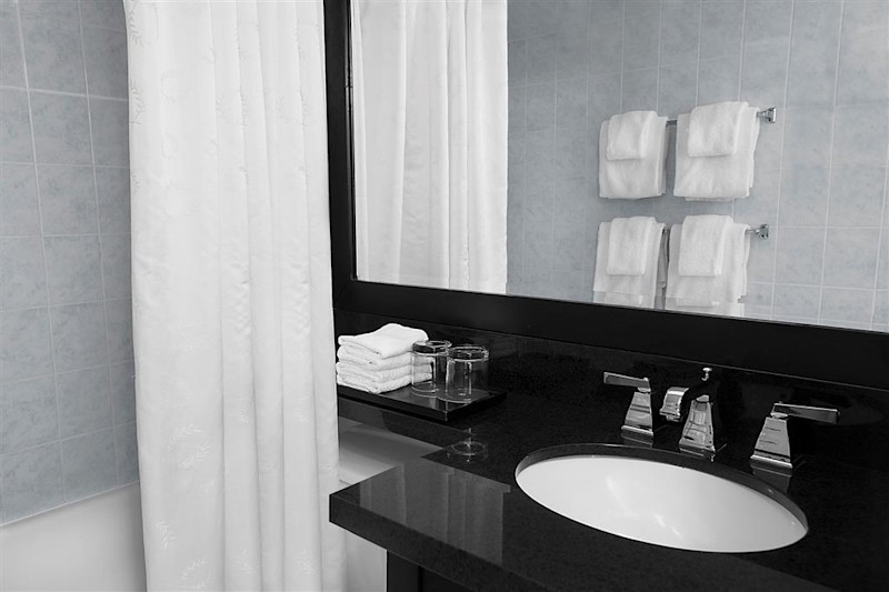 Stay in style at Sheraton Fallsview Hotel