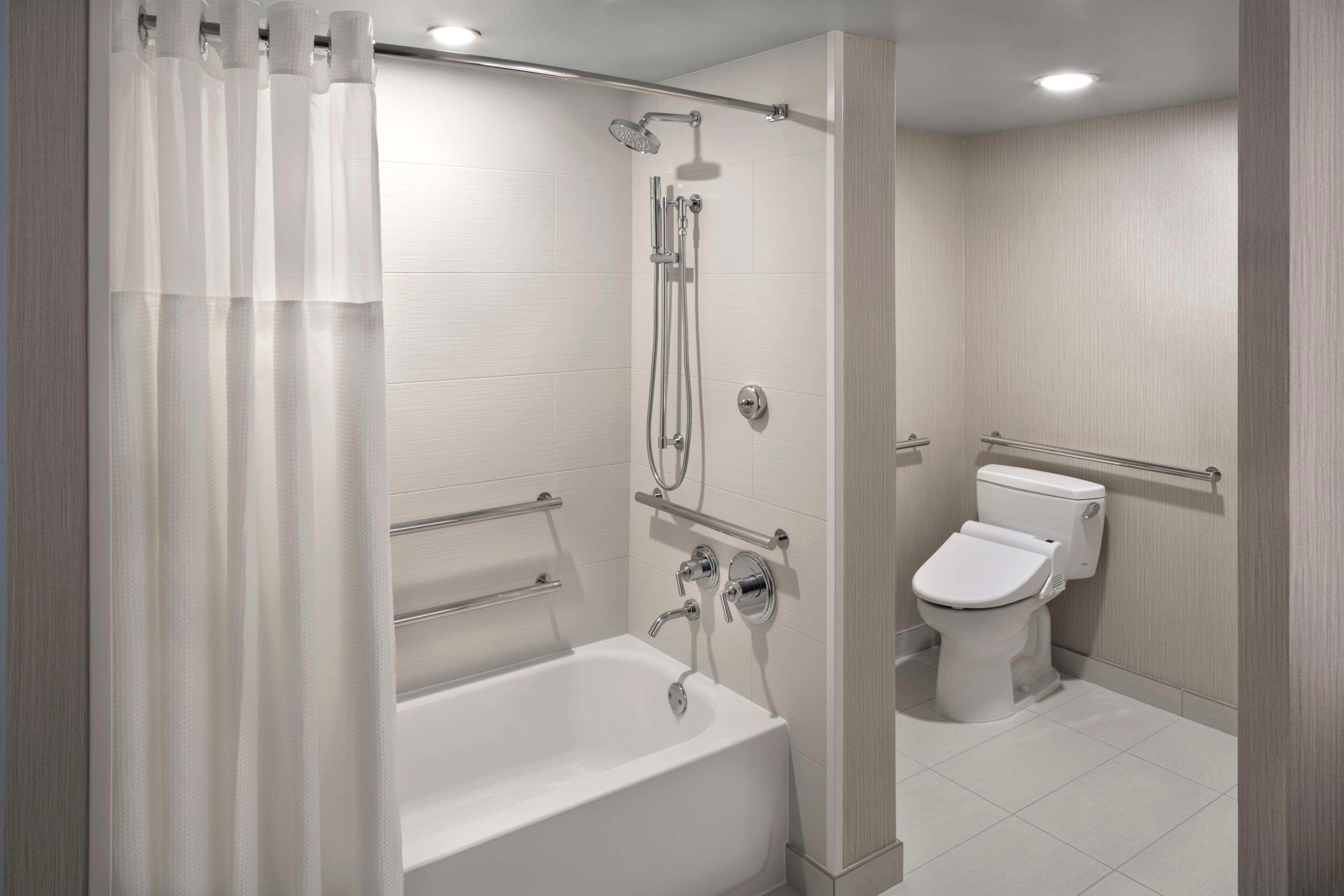 Stay in style at Hyatt Regency Waikiki Beach Resort & Spa