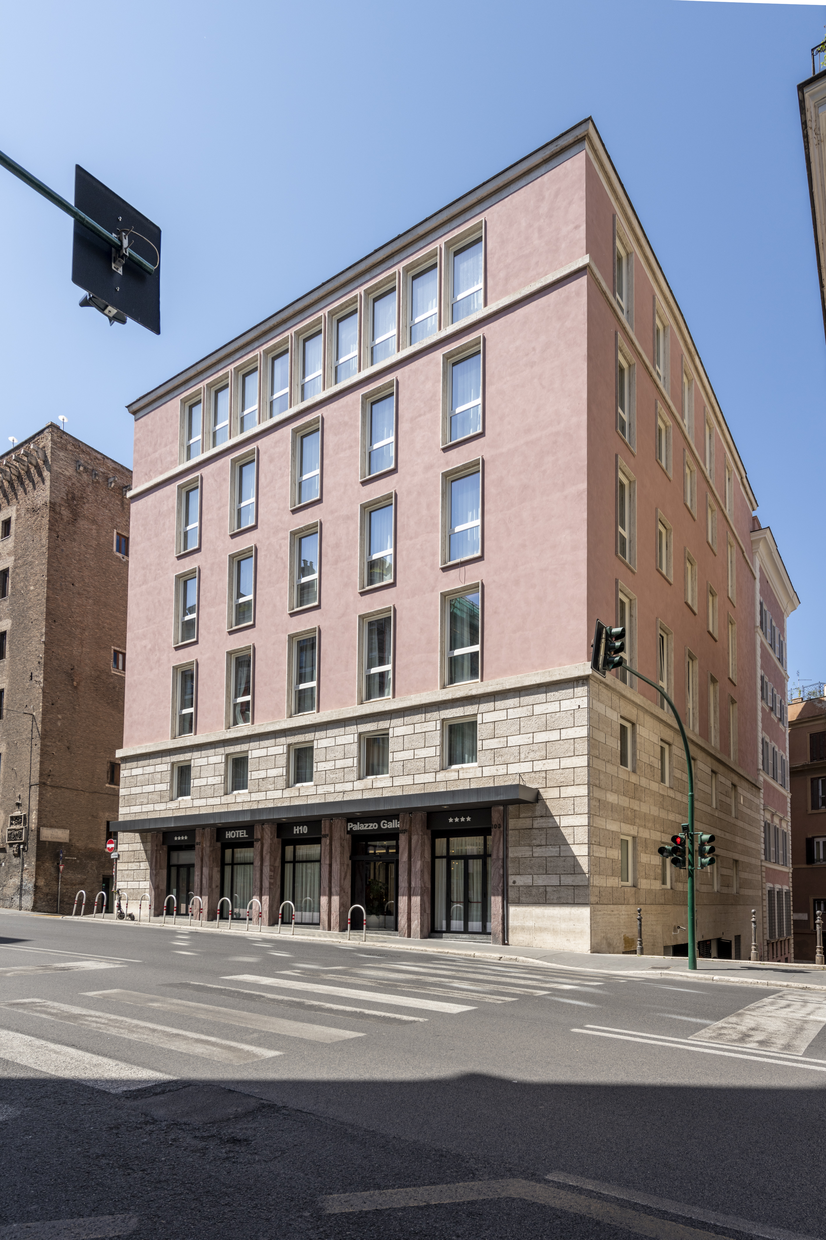 Stay in style at H10 Palazzo Galla, Rome