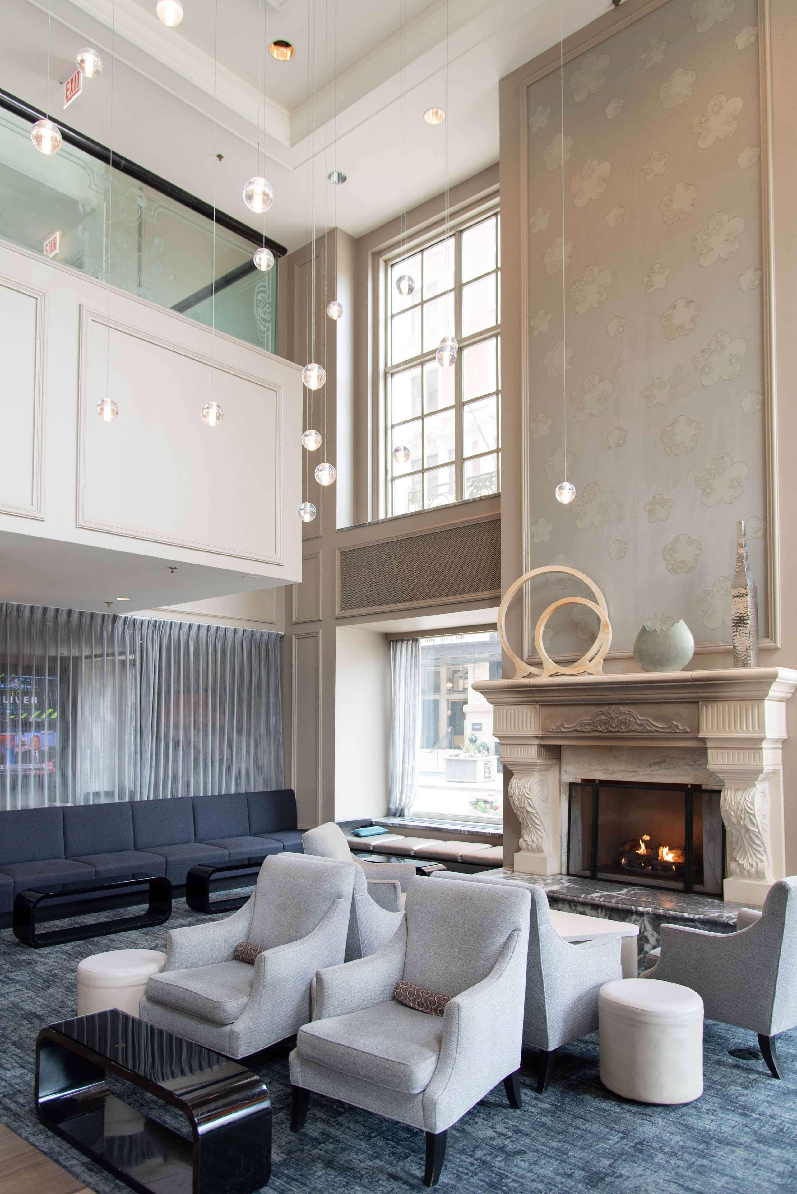 Stay in style at Hilton Chicago