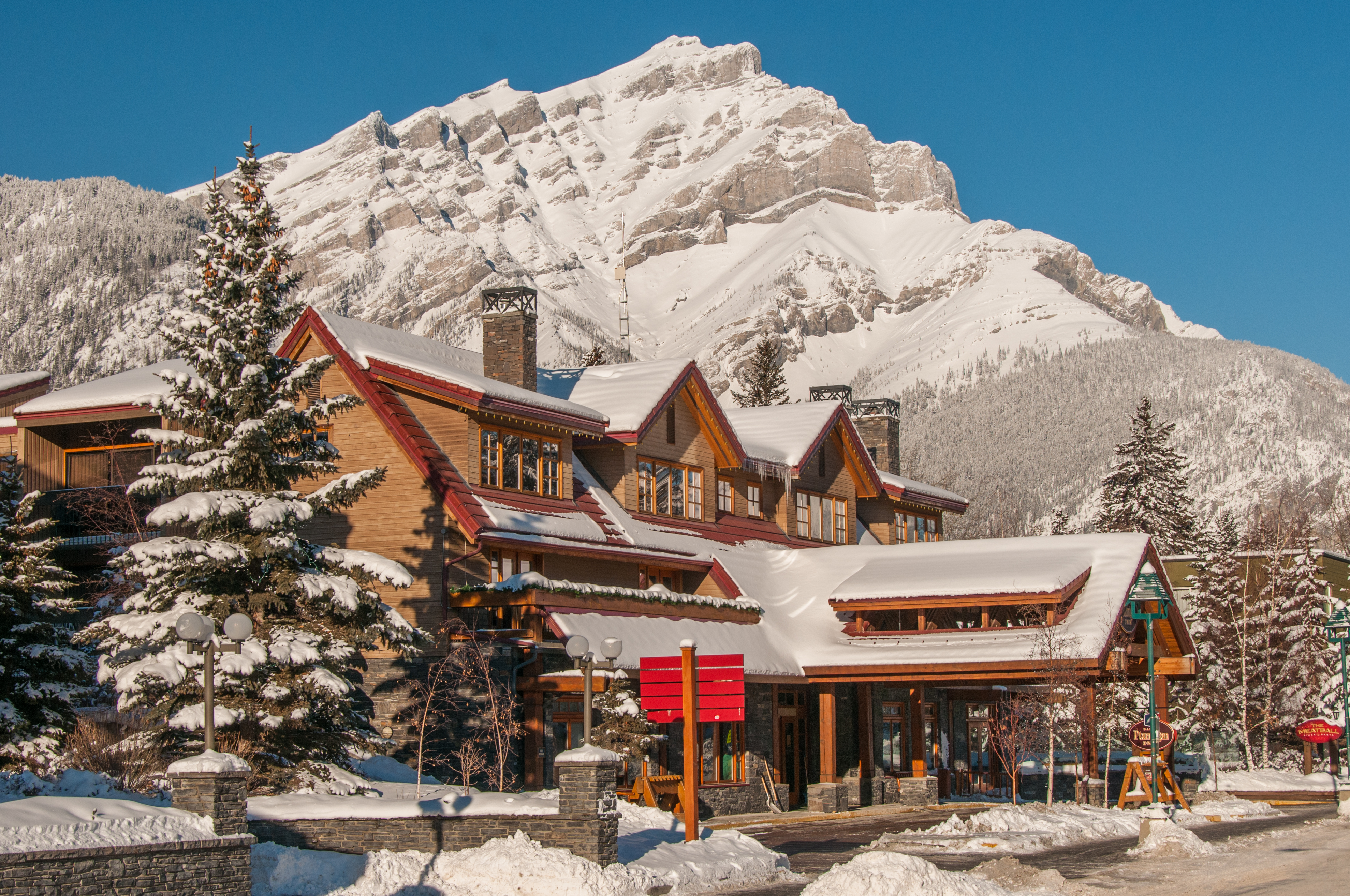 Stay in style at Banff Ptarmigan Inn