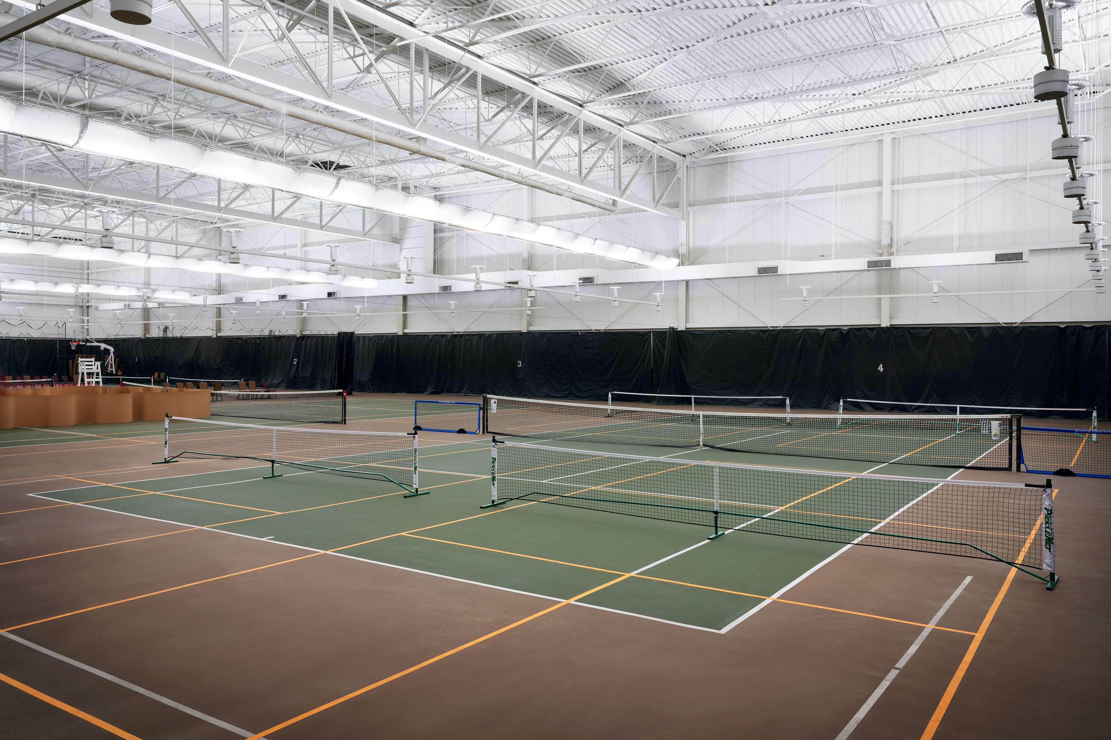 Stay in style at Hilton New Orleans Riverside