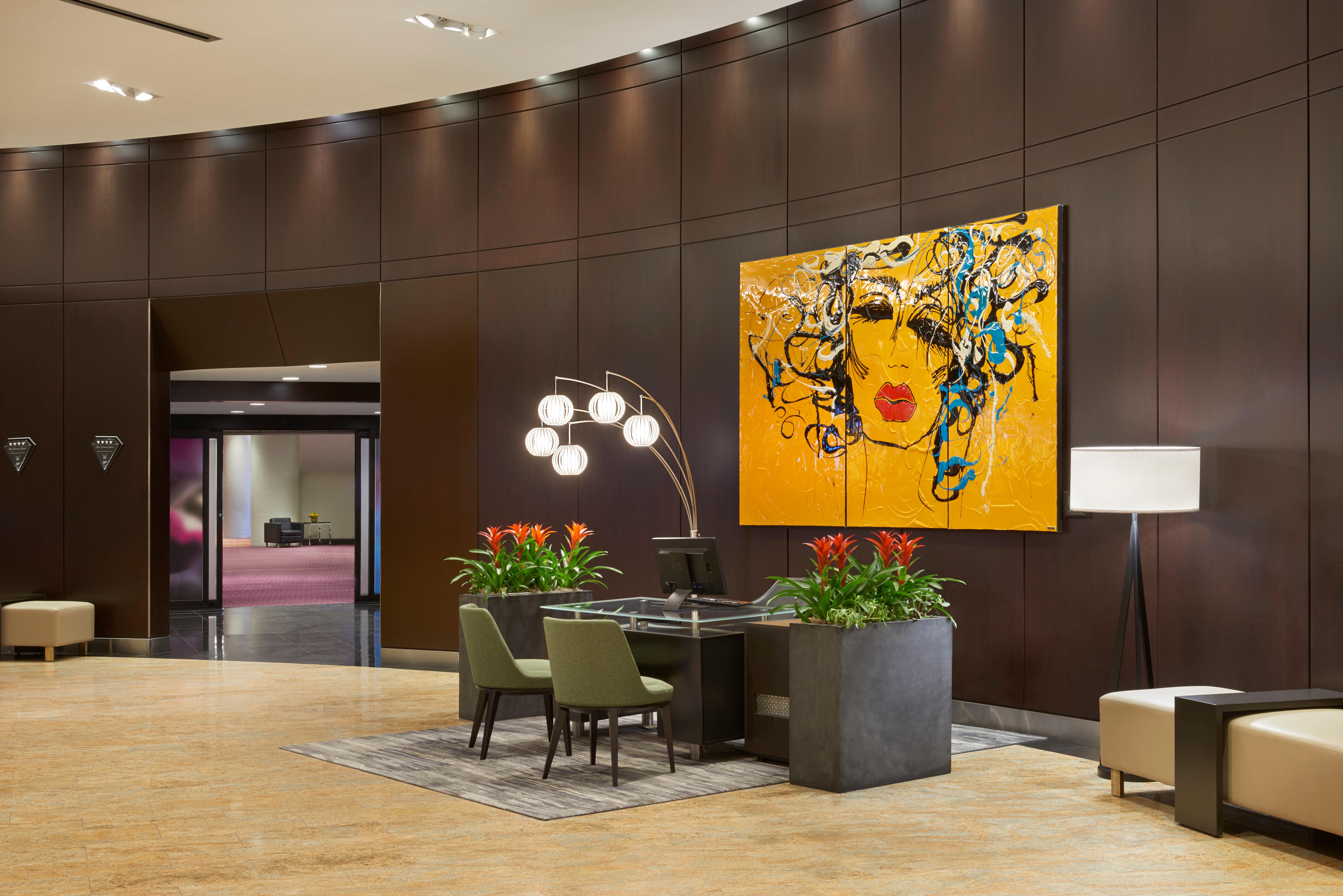 Stay in style at Intercontinental Toronto Centre