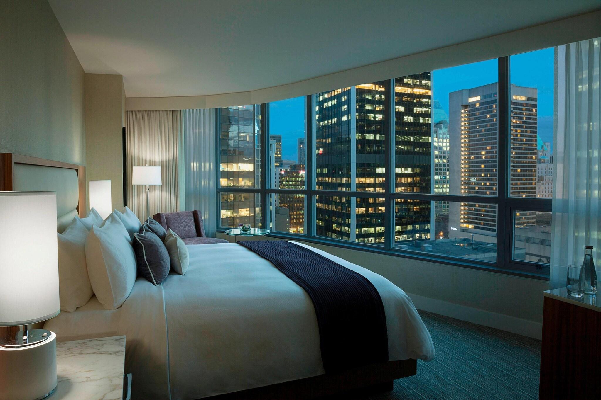 Stay in style at Marriott Pinnacle Downtown Vancouver