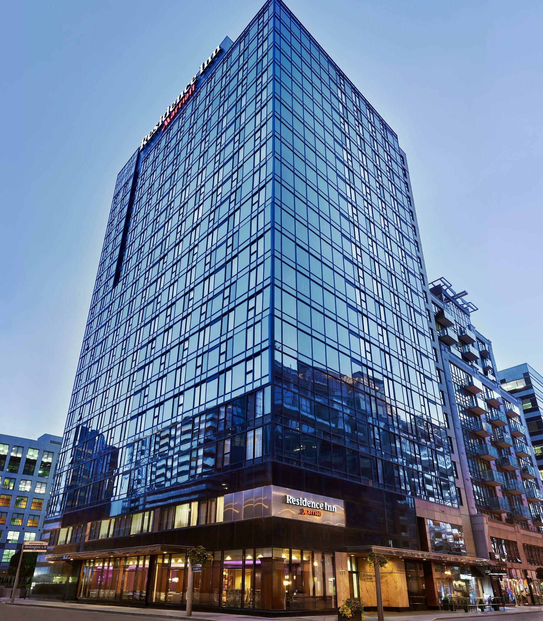 Stay in style at Residence Inn Toronto Downtown/Entertainment District