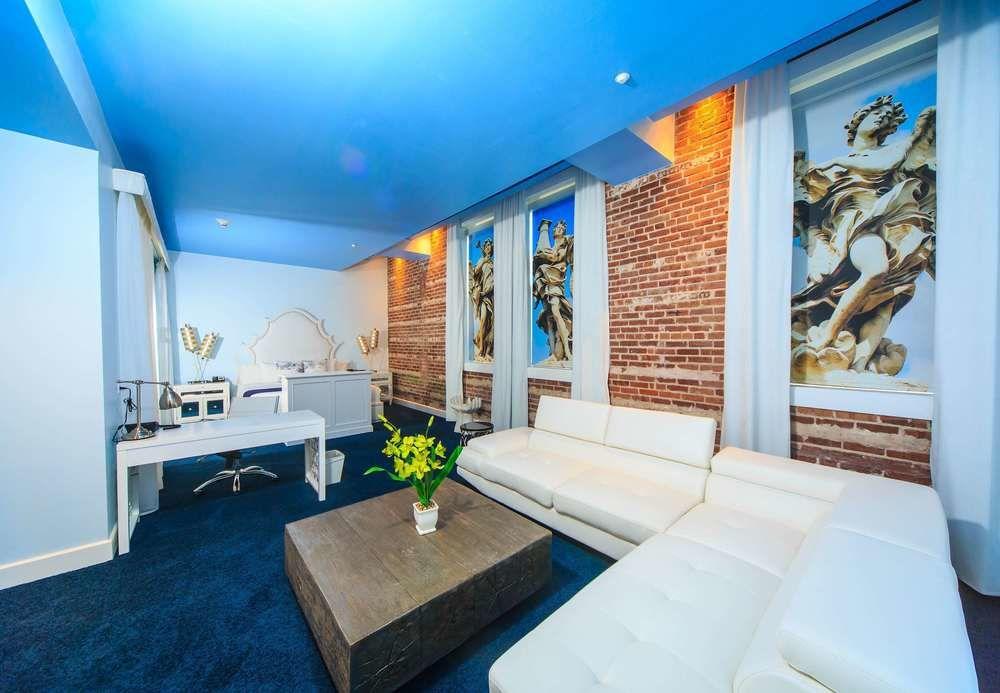 Stay in style at The Saint Hotel, Autograph Collection