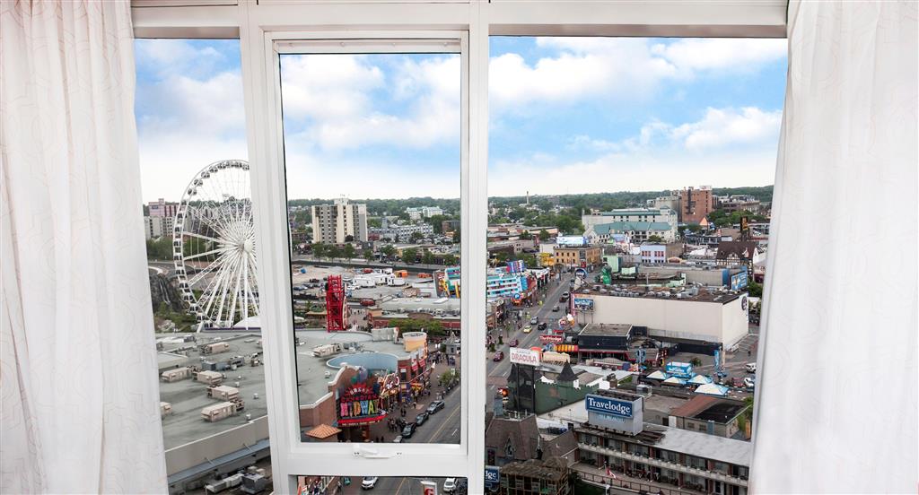 Stay in style at Sheraton Fallsview Hotel