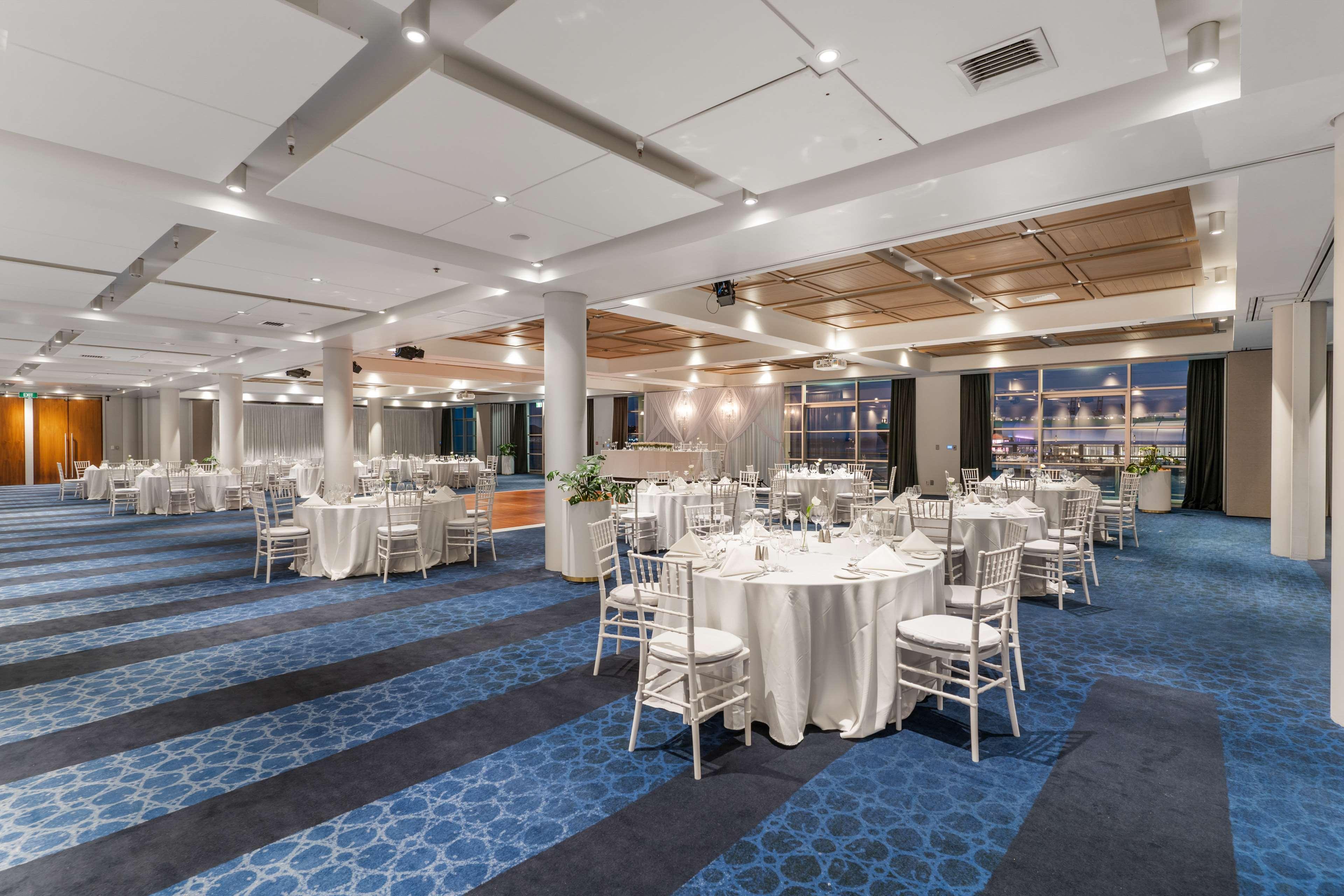 Stay in style at Hilton Auckland
