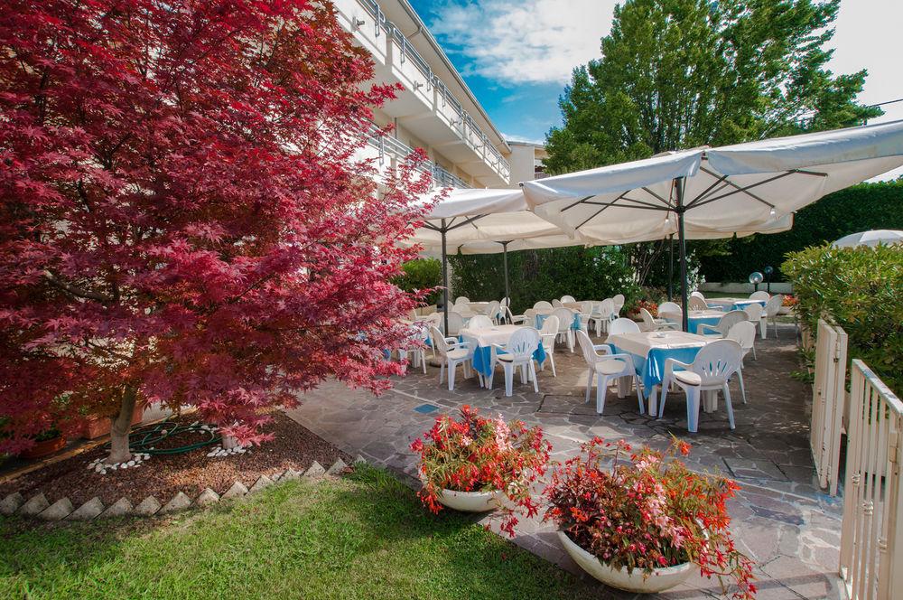Stay in style at Hotel Du Parc Sirmione