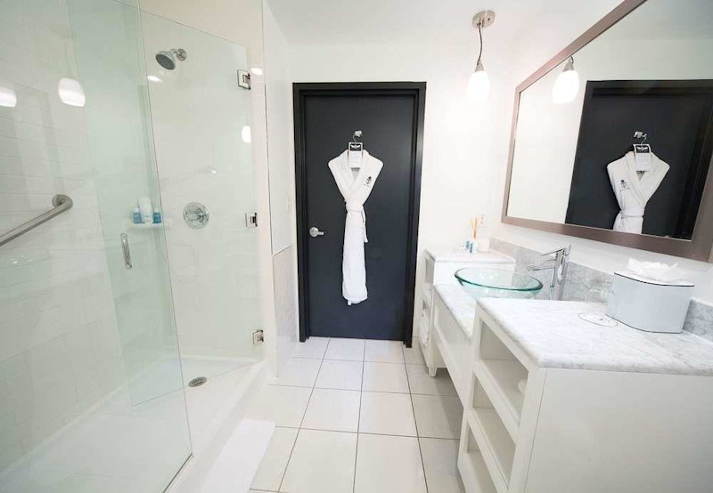 Stay in style at The Saint Hotel, Autograph Collection