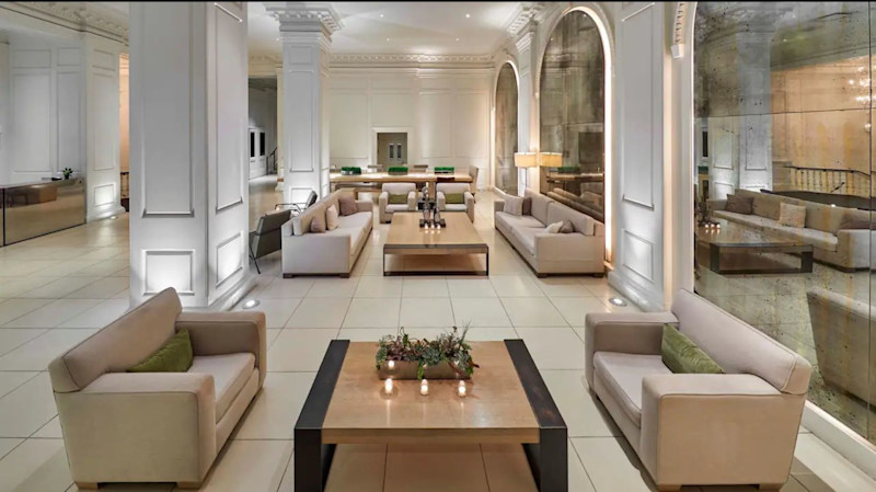 Stay in style at Ambassador Chicago