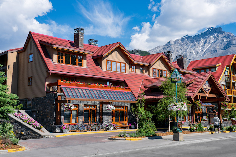 Stay in style at Banff Ptarmigan Inn