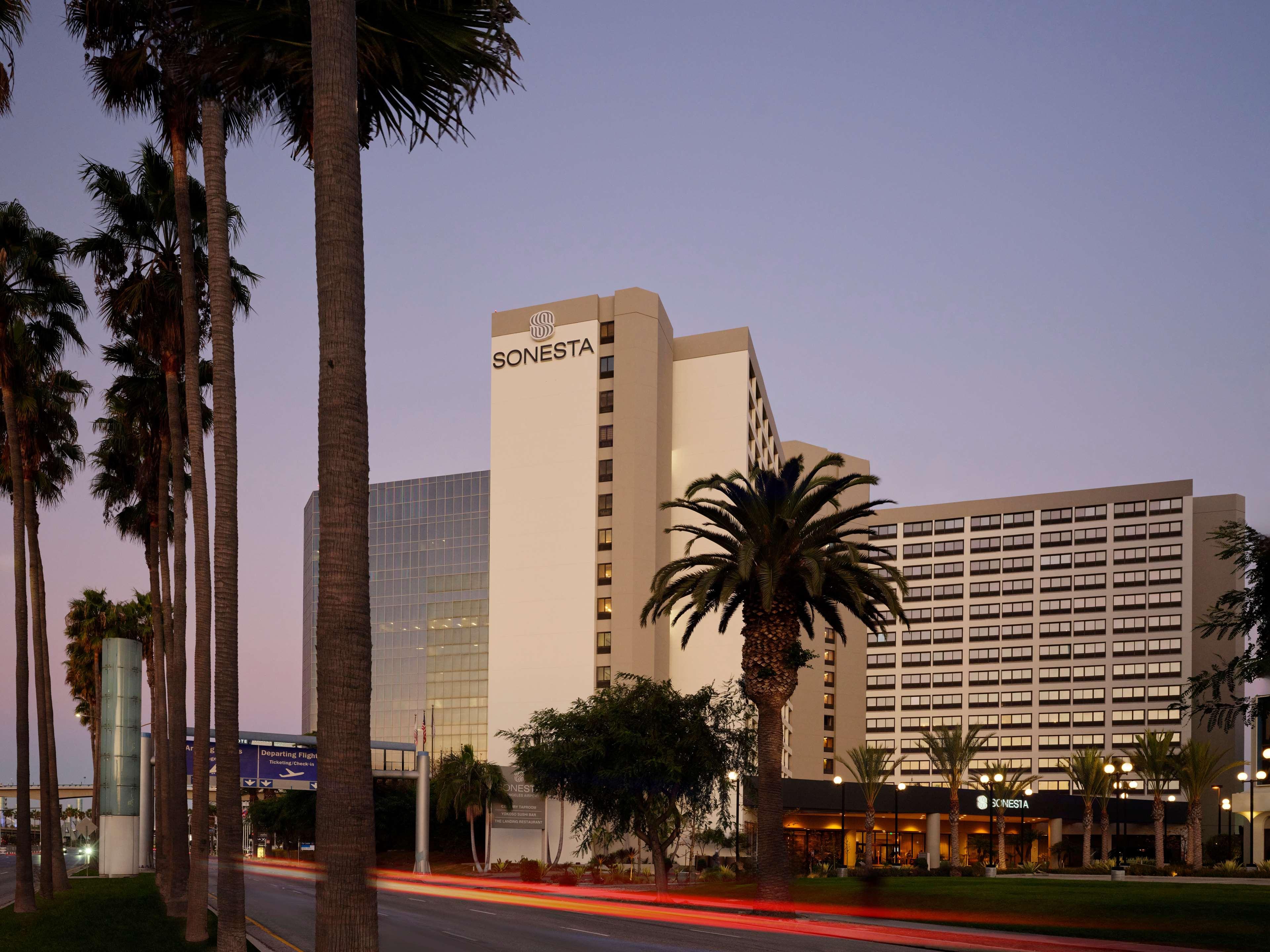 Stay in style at Sonesta Los Angeles Airport