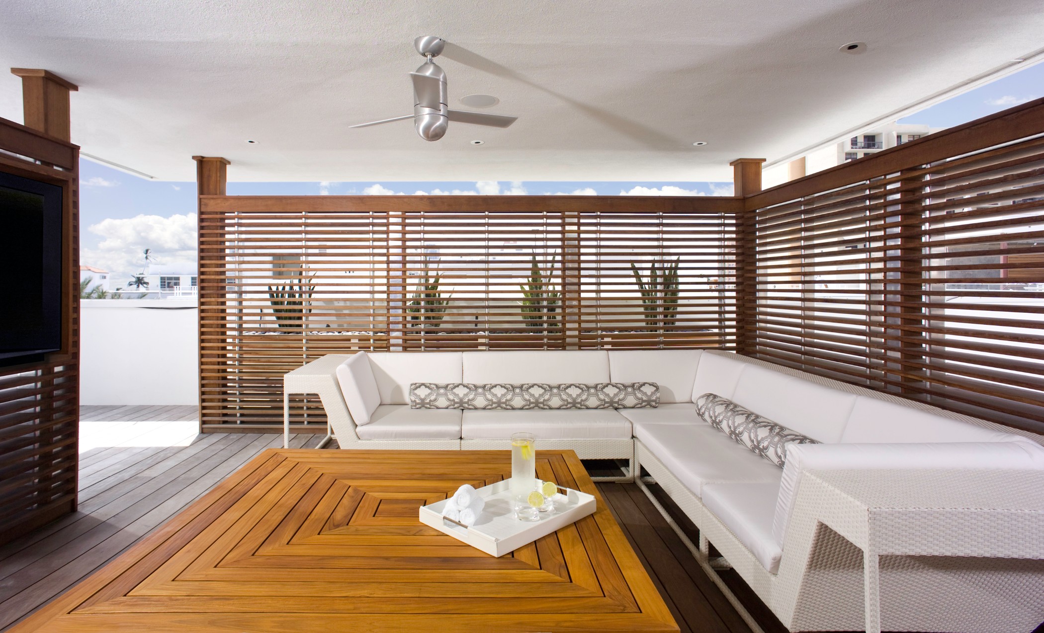 Stay in style at Dream South Beach Miami