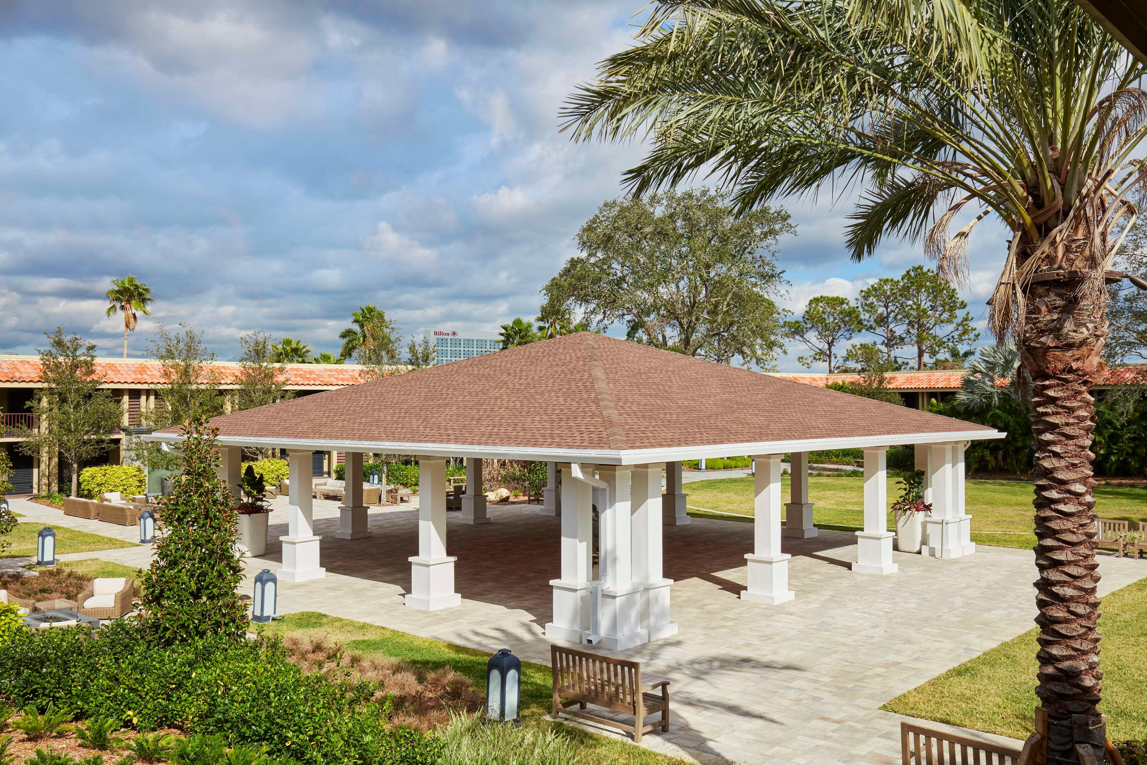 Stay in style at DoubleTree by Hilton Hotel Orlando at SeaWorld